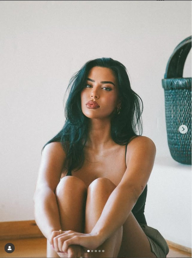 Ashlyn là người mẫu và influencer nổi tiếng. Cô đang hẹn hò với tiền vệ của Real Madrid và đội tuyển Anh là Jude Bellingham.