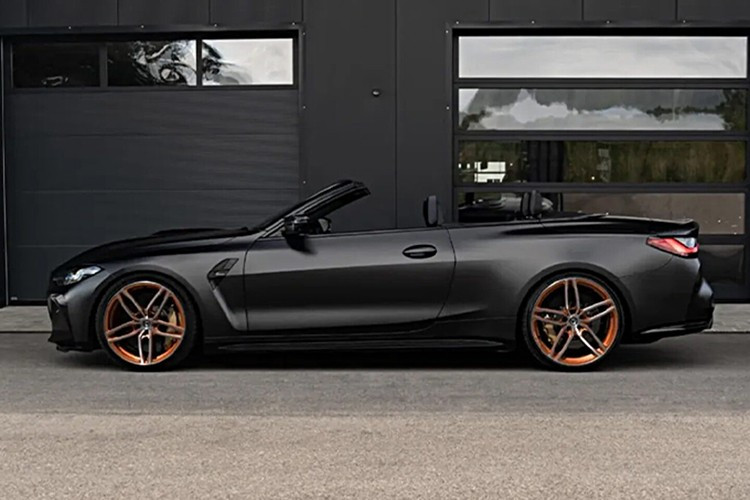 Hiệu suất BMW M4 so với Mustang GTD