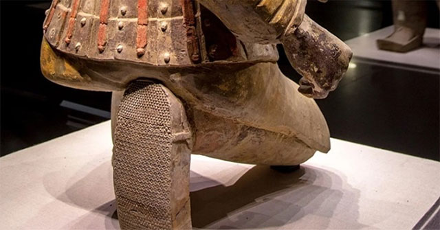 Đôi giày đặc biệt của chiến binh đất nung mộ Tần Thủy Hoàng