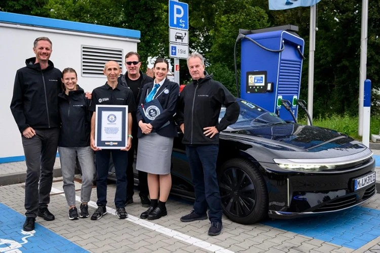 Lucid Air Grand Touring: Xe Điện Mỹ Phá Kỷ Lục 1.205km Chỉ Với 1 Lần Sạc