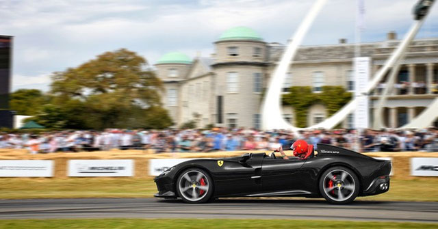 Tại sao một số chiếc xe ô tô không có kính chắn gió?